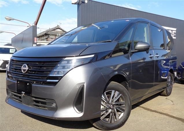 Nissan serena 2023