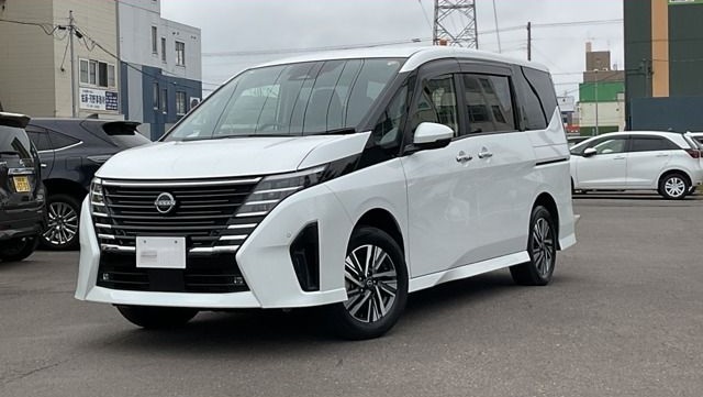 Nissan serena 2023