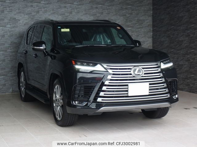 Lexus LX 600