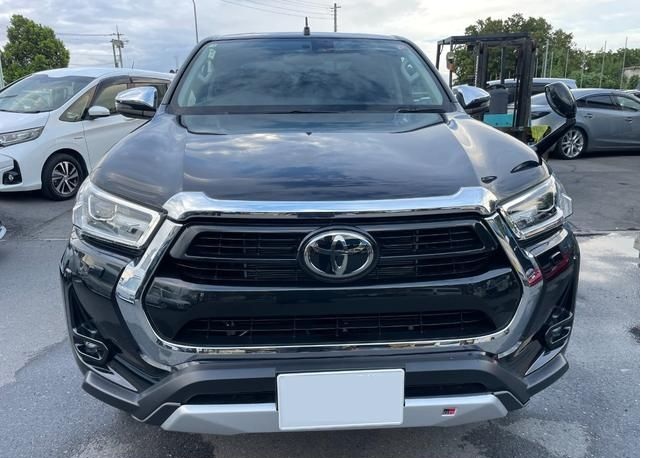 2023 TOYOTA HILUX 4WD