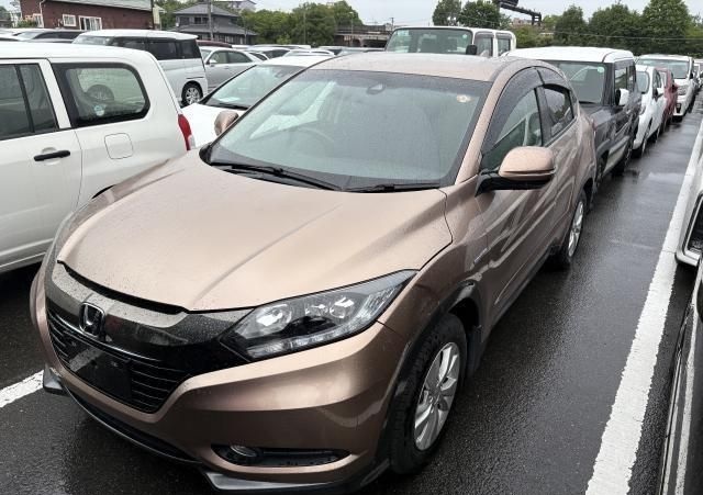 2016 HONDA VEZEL DAA-RU38
