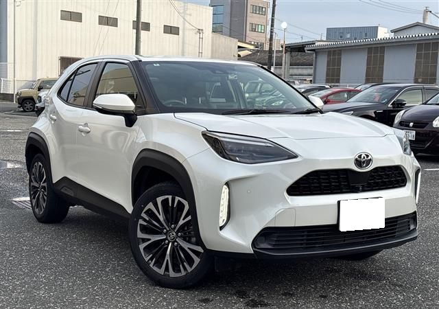 TOYOTA YARIS CROSS 2022 PEARL WHITE
