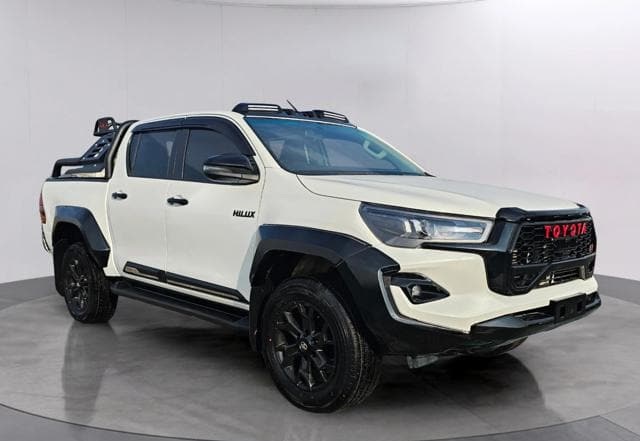 2019 TOYOTA HILUX 2.8 HILUX FACELIFT 2024 - GR