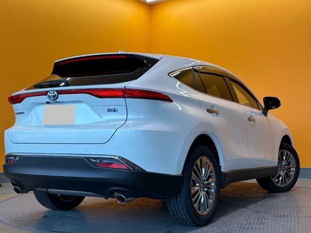 2023 Toyota Harrier Hybrid thumbnail 6