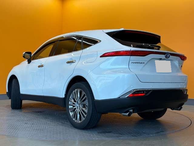 2023 Toyota Harrier Hybrid thumbnail 8