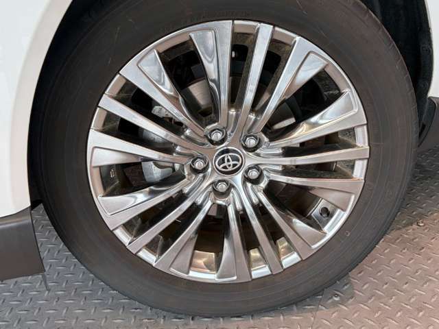 2023 Toyota Harrier Hybrid thumbnail 9