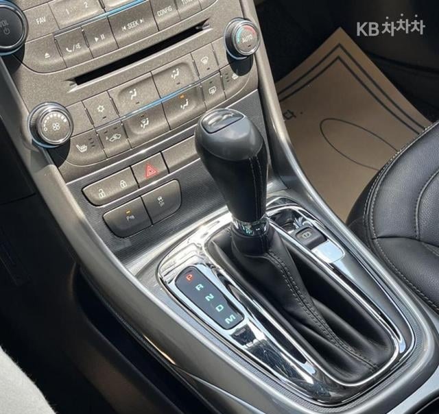2016 CHEVROLET MALIBU thumbnail 11