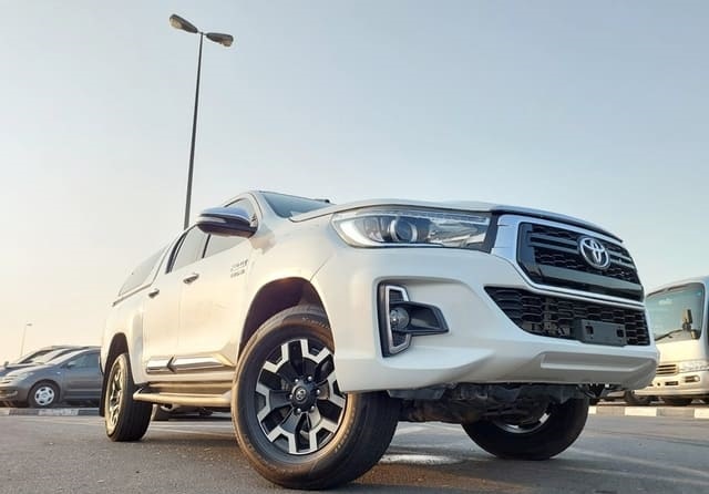 2016 TOYOTA HILUX SR5 WITH CANOPY thumbnail 4