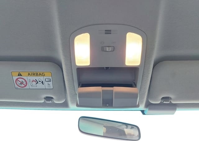 2016 TOYOTA HILUX SR5 WITH CANOPY thumbnail 17