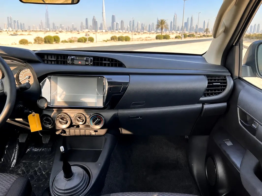 Toyota Hilux Double Cab DLX 2.4L 2016 thumbnail 11