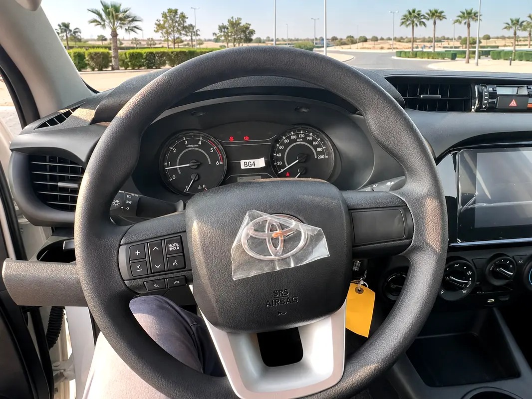 Toyota Hilux Double Cab DLX 2.4L 2016 thumbnail 20