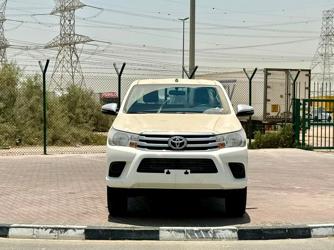 Toyota Hilux Double Cab DLX 2017 thumbnail 8