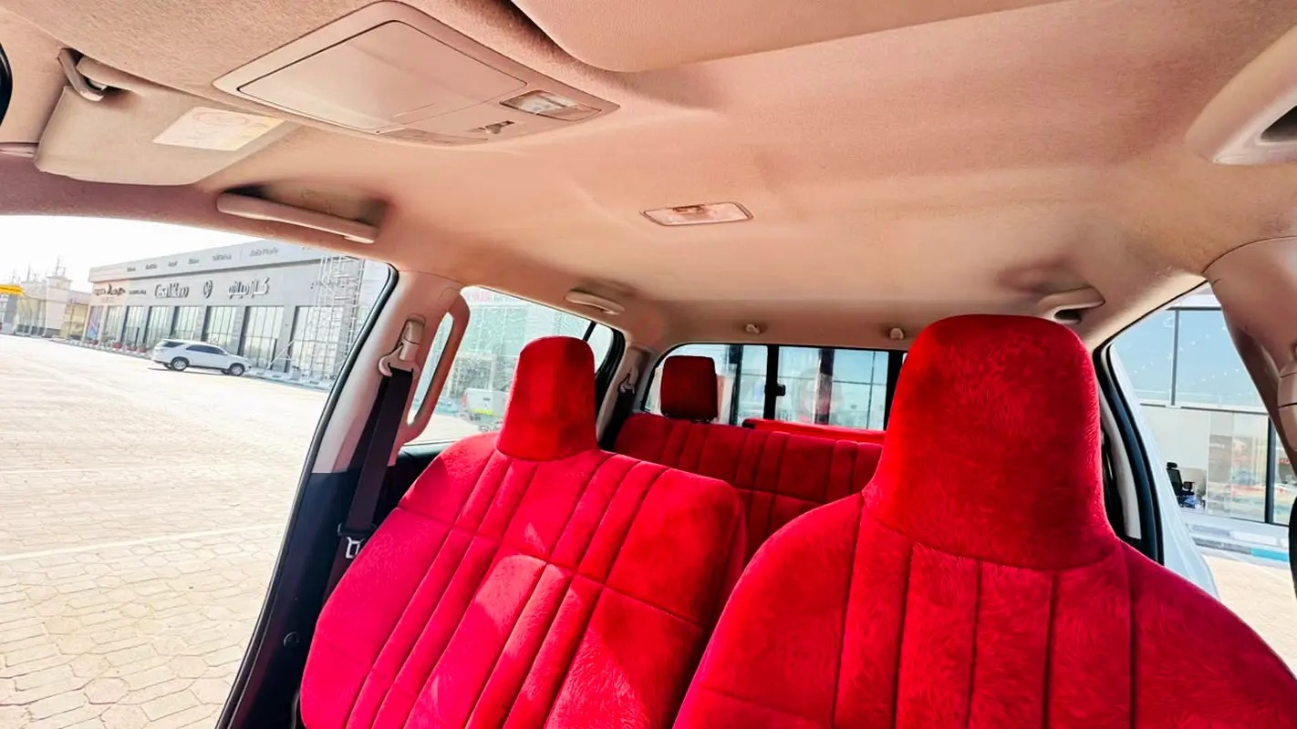 Toyota Hilux Double Cab Diesel 4*4 Manual Pickup DLX thumbnail 14